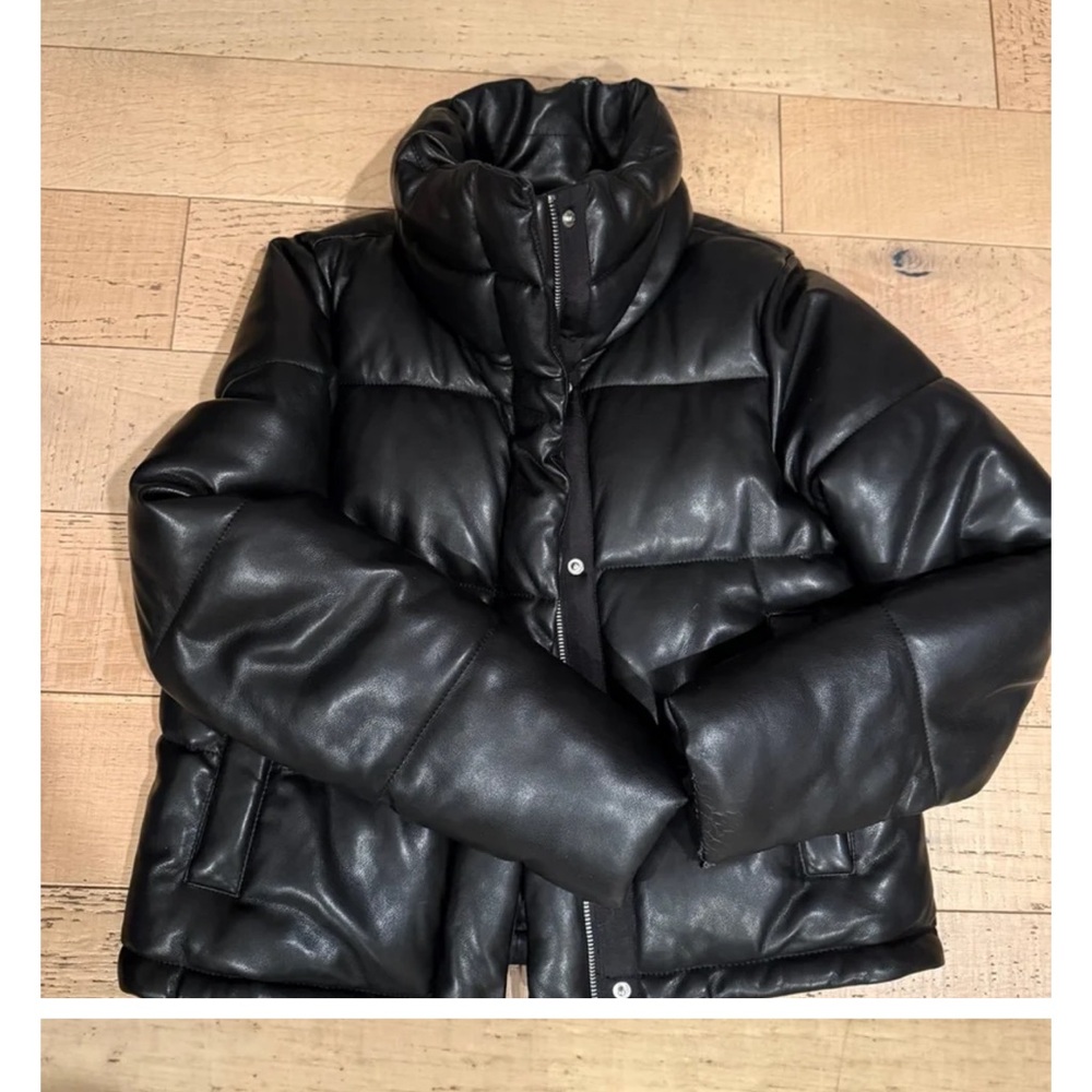 Abercrombie & Fitch vegan leather mini puffer
